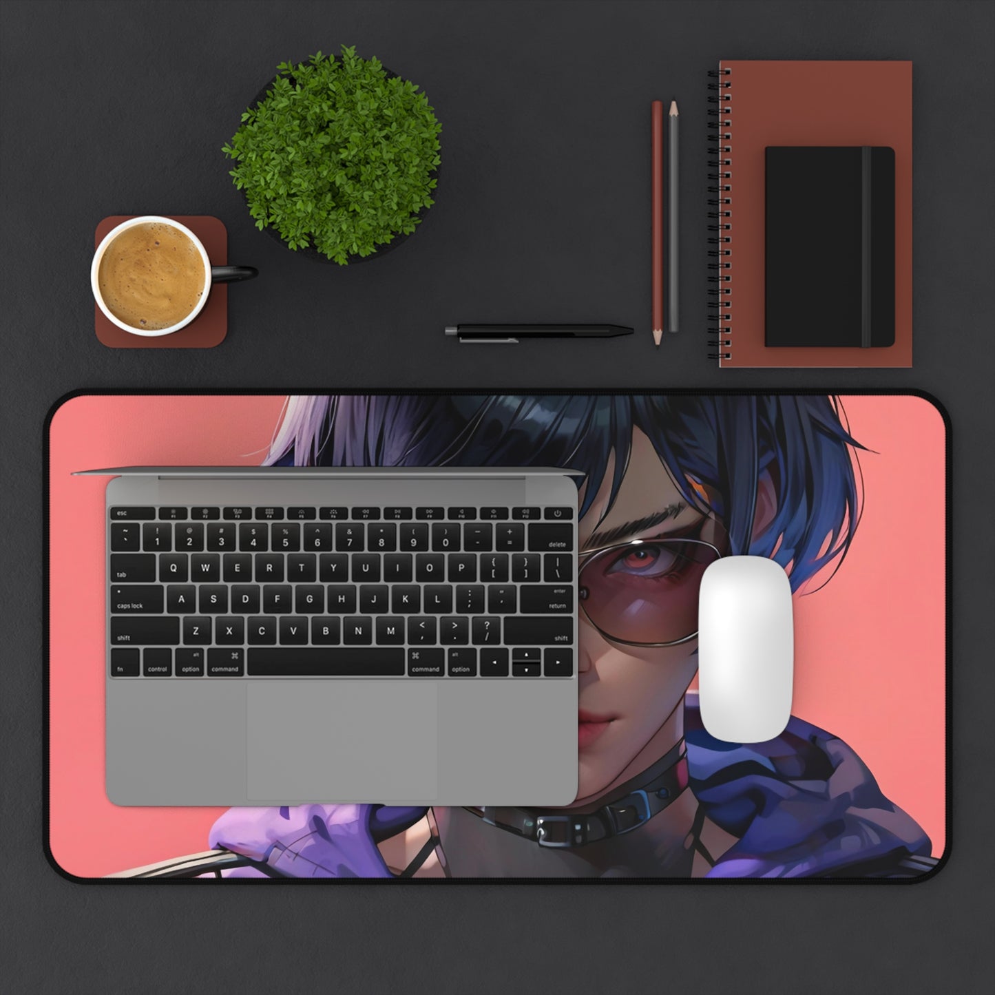 Reina 001 Desk Mat