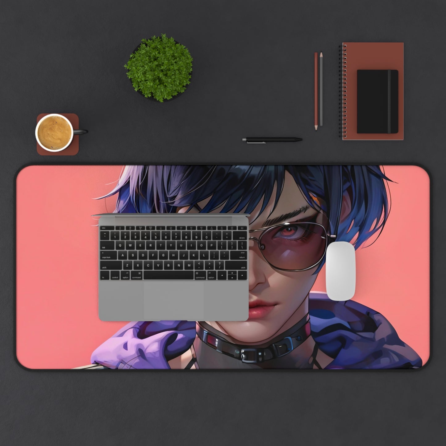 Reina 001 Desk Mat